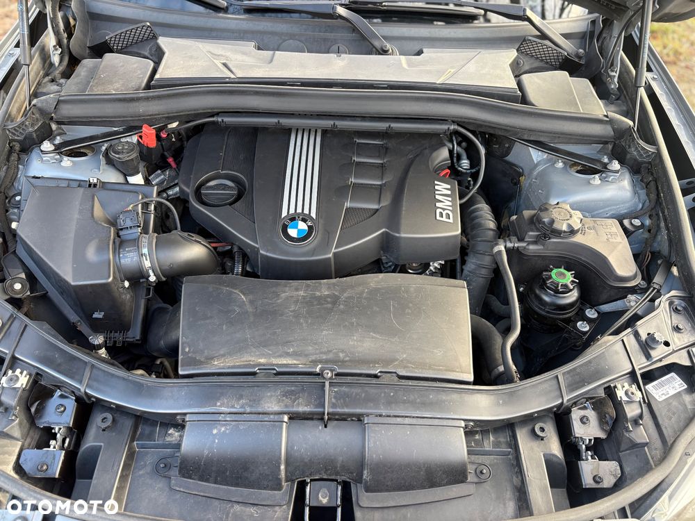 BMW X1 xDrive18d - 10