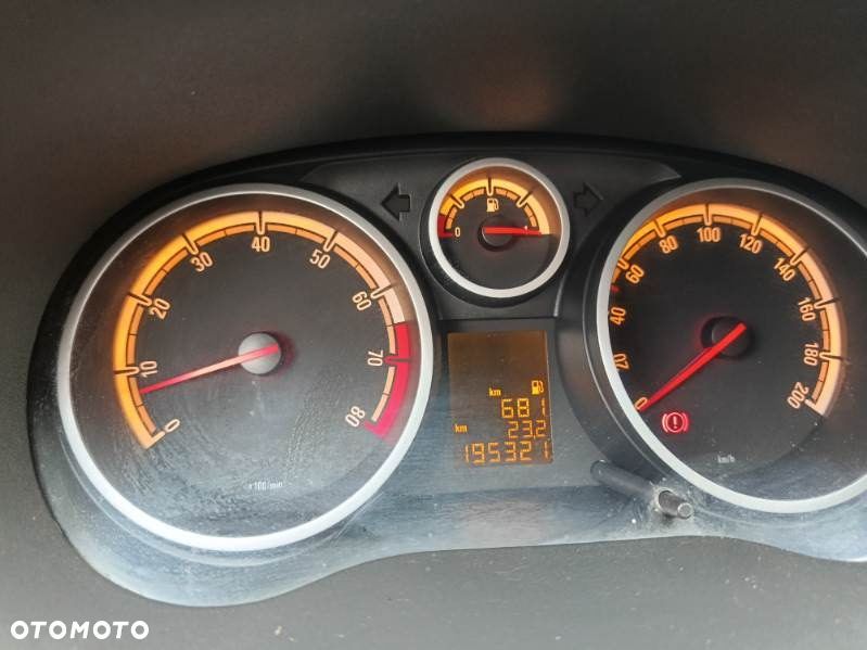 Opel Corsa - 8