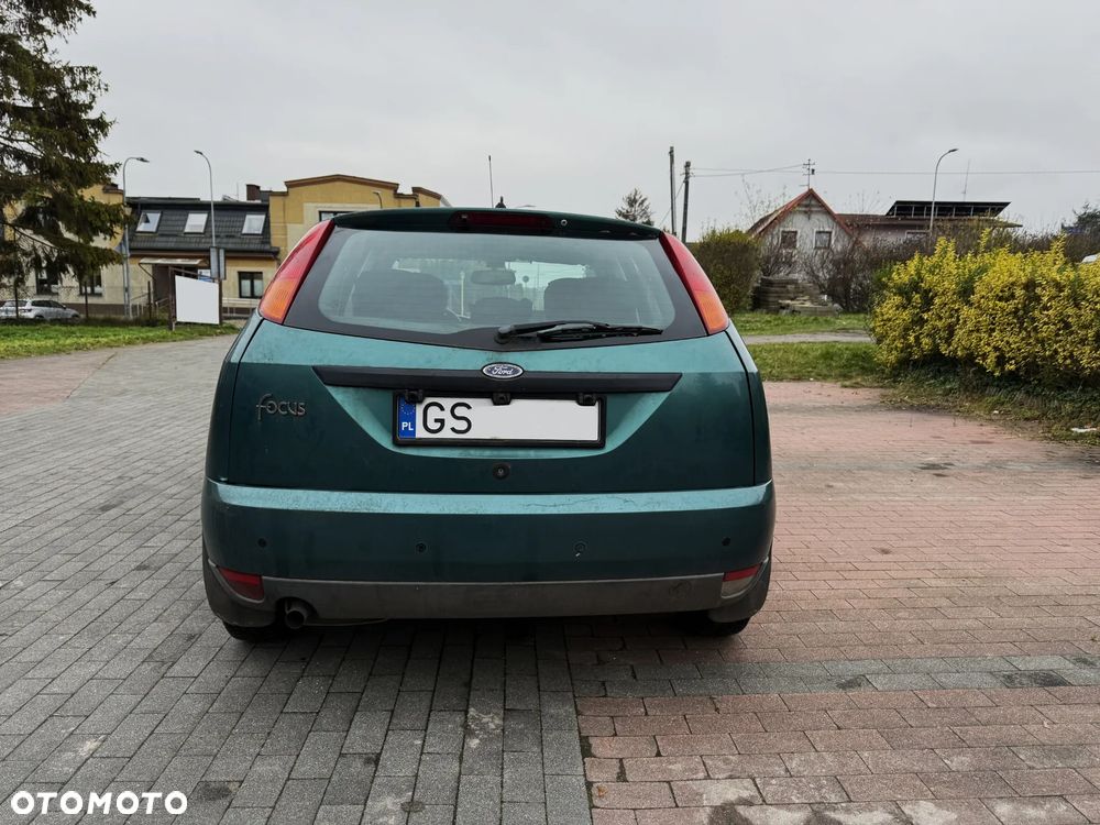 Ford Focus 1.4 Ambiente - 4