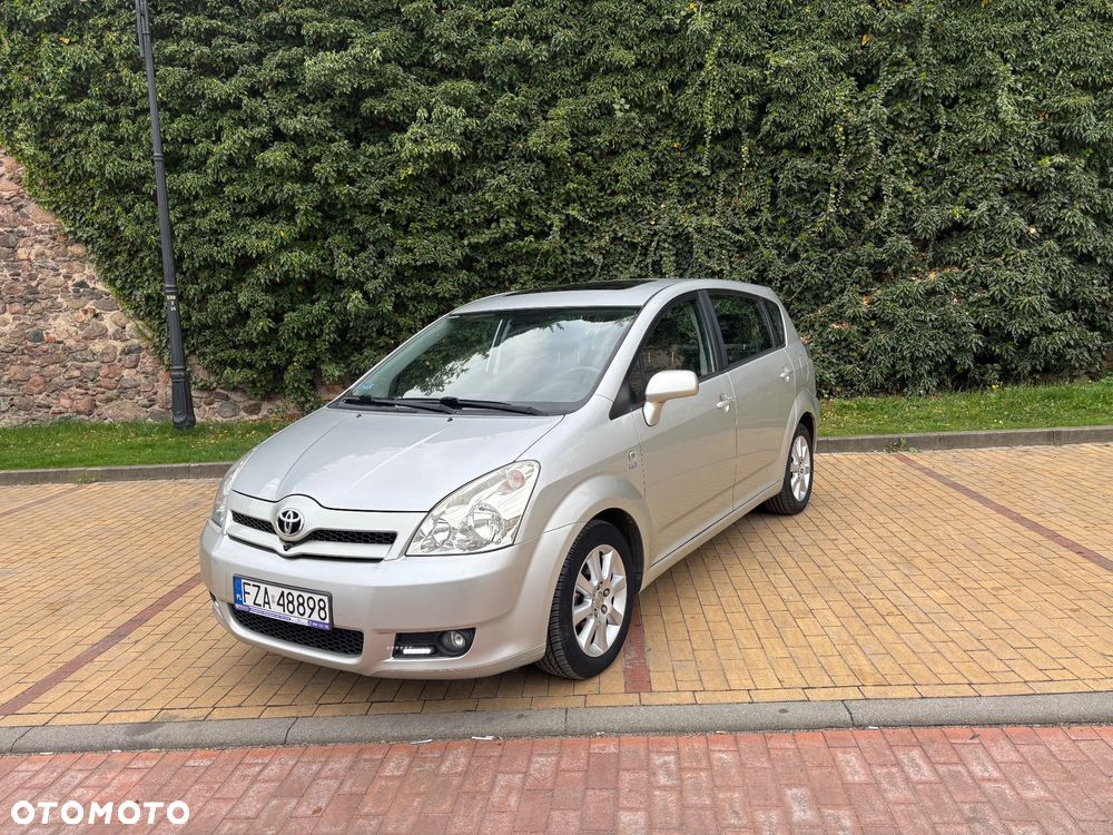 Toyota Corolla Verso - 1