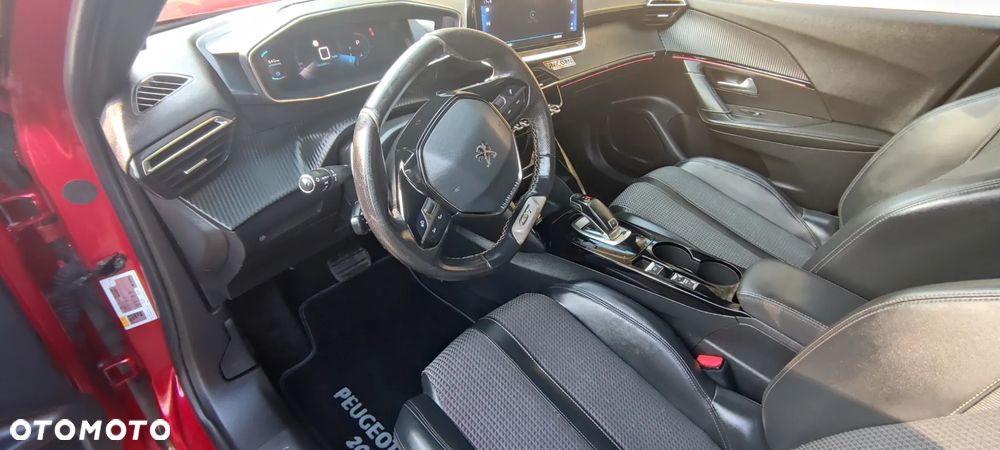 Peugeot 2008 1.5 BlueHDi GT Line S&S EAT8 - 17