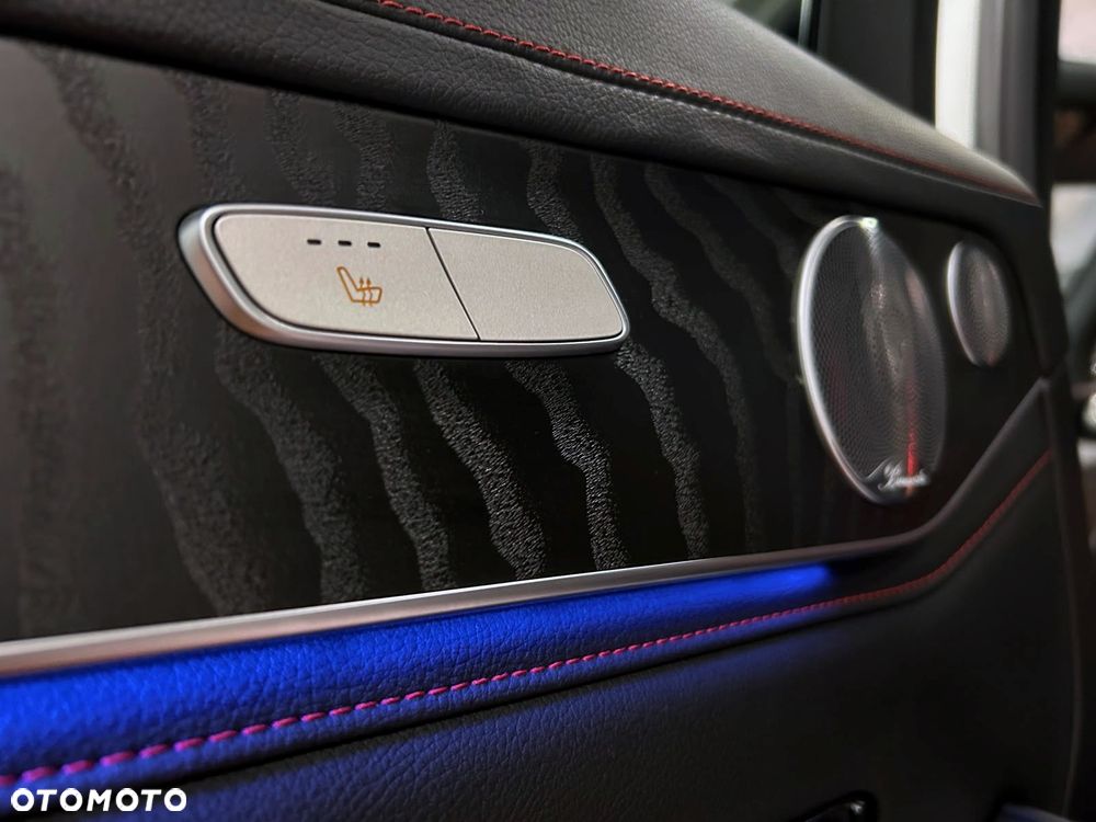 Mercedes-Benz GLC - 28
