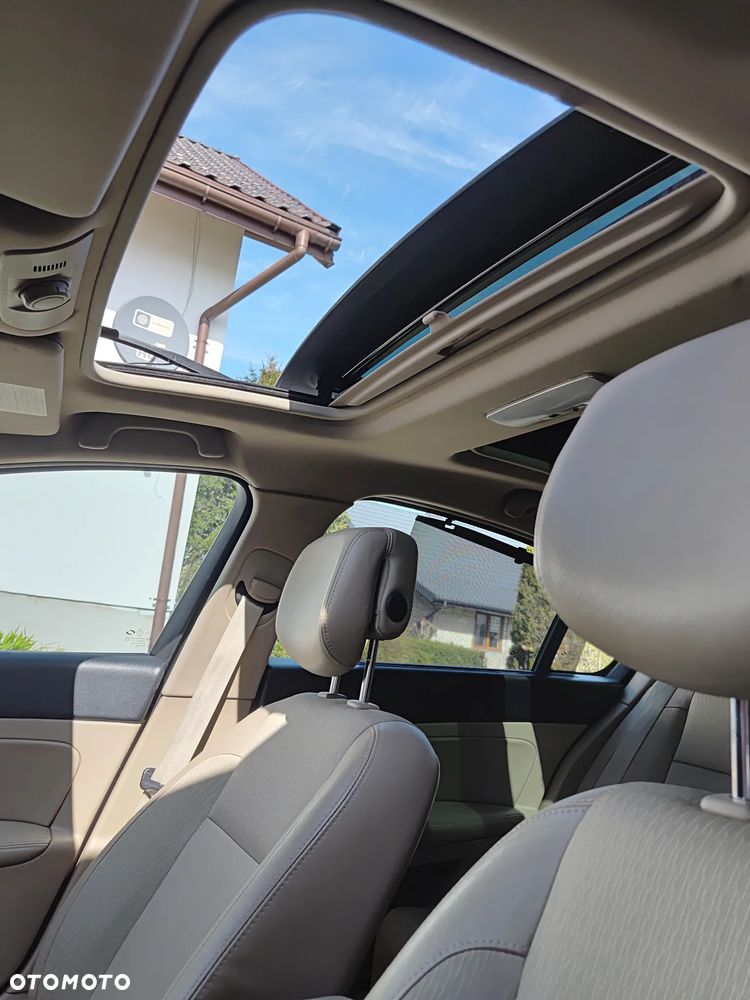 Renault Latitude - 17