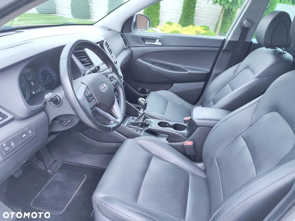 Hyundai Tucson 1.7 CRDI BlueDrive Style 2WD - 20