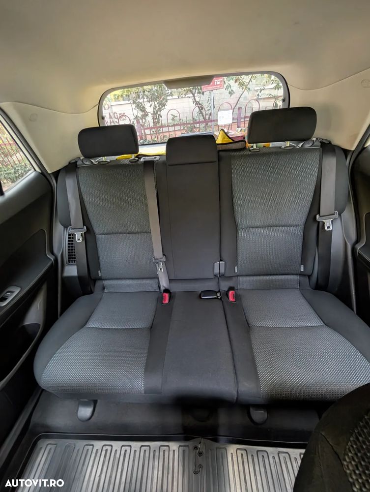 Toyota Auris 1.8 L VVT-i HSD Sol - 39