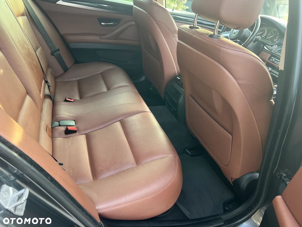 BMW Seria 5 520d Luxury Line - 13