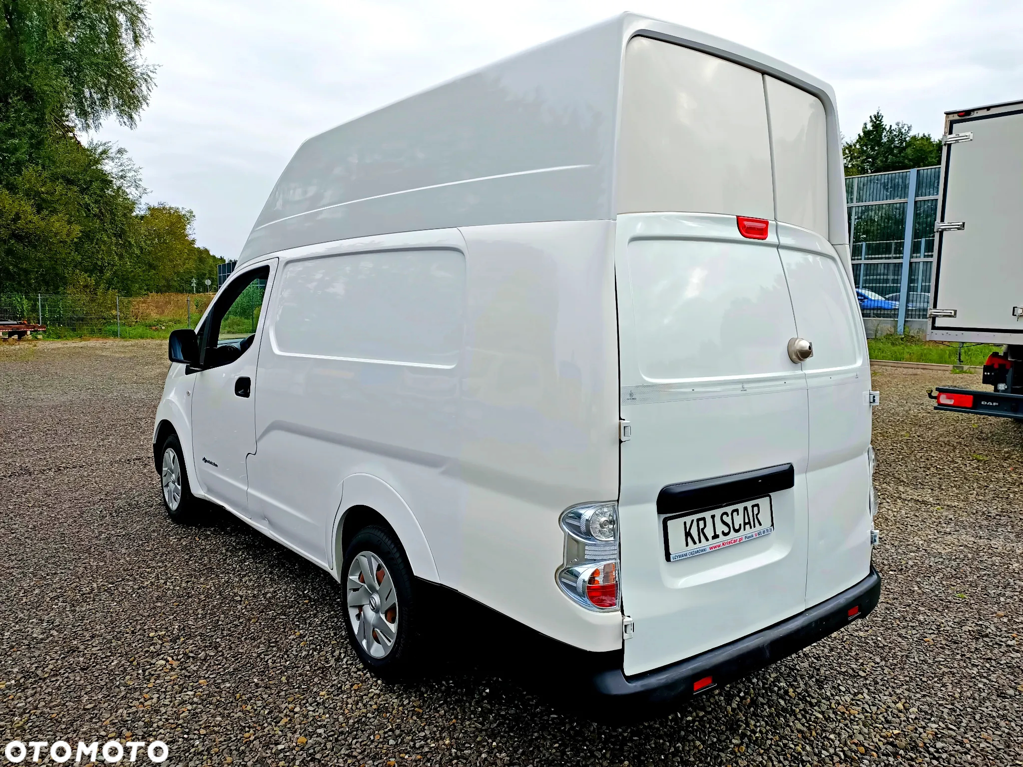 Nissan ENV 200 Maxi - 7