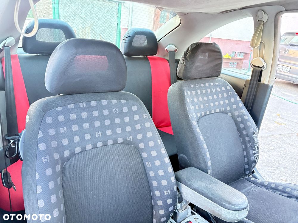 Volkswagen New Beetle 1.9 TDI - 10