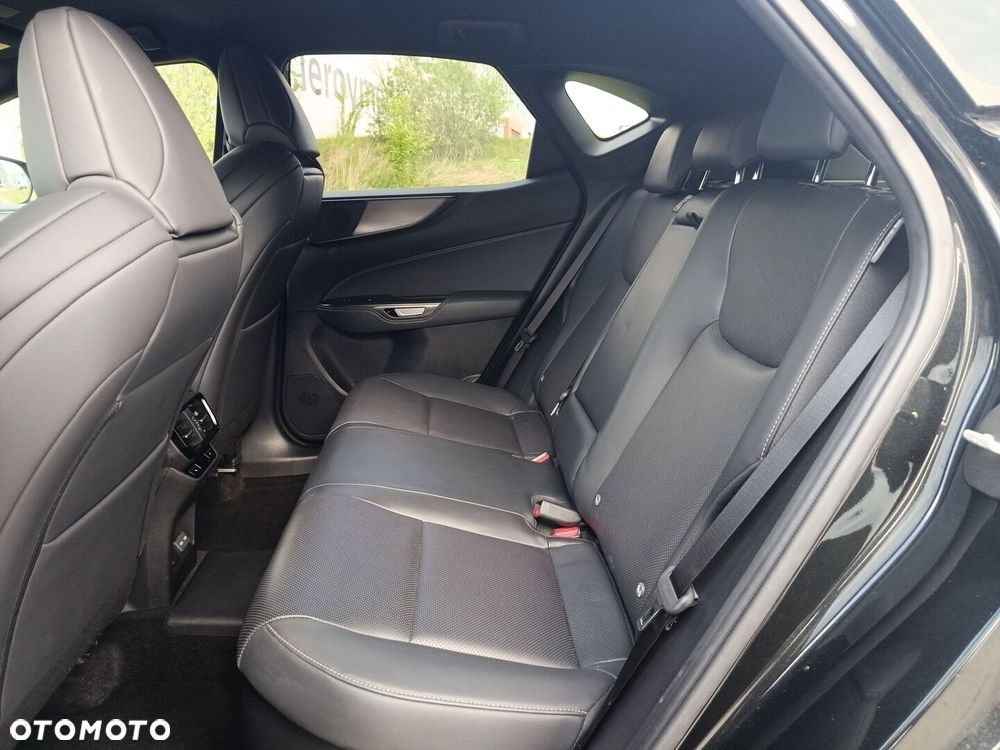 Lexus NX - 14