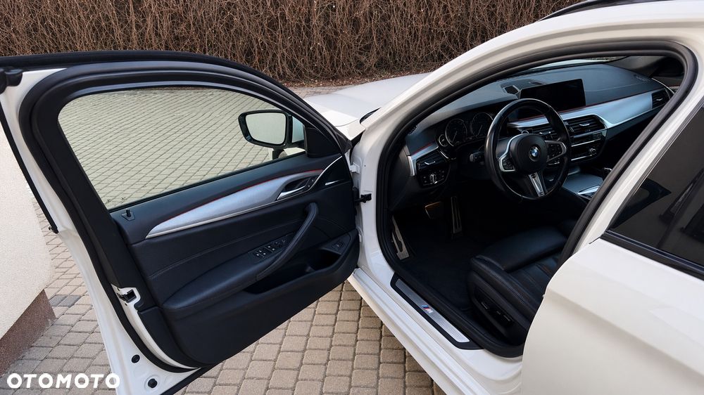 BMW Seria 5 520d xDrive Sport Line - 10