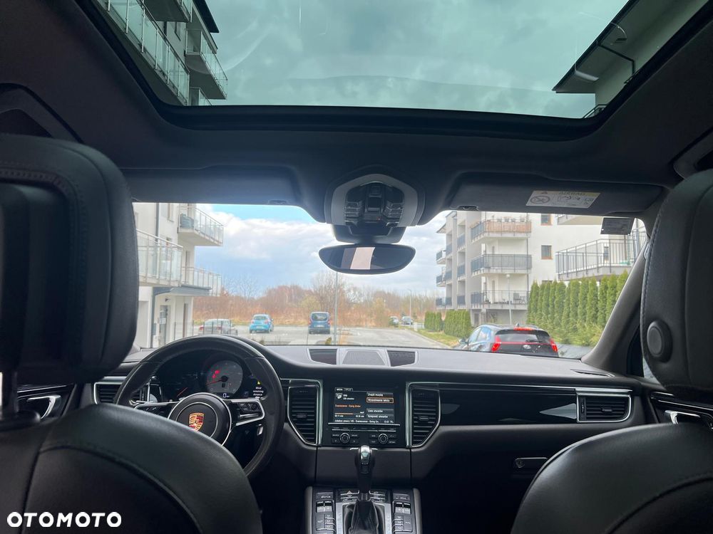 Porsche Macan - 25
