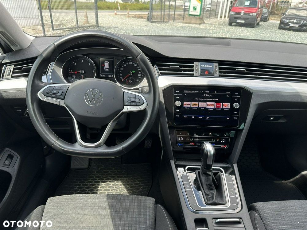 Volkswagen Passat - 4