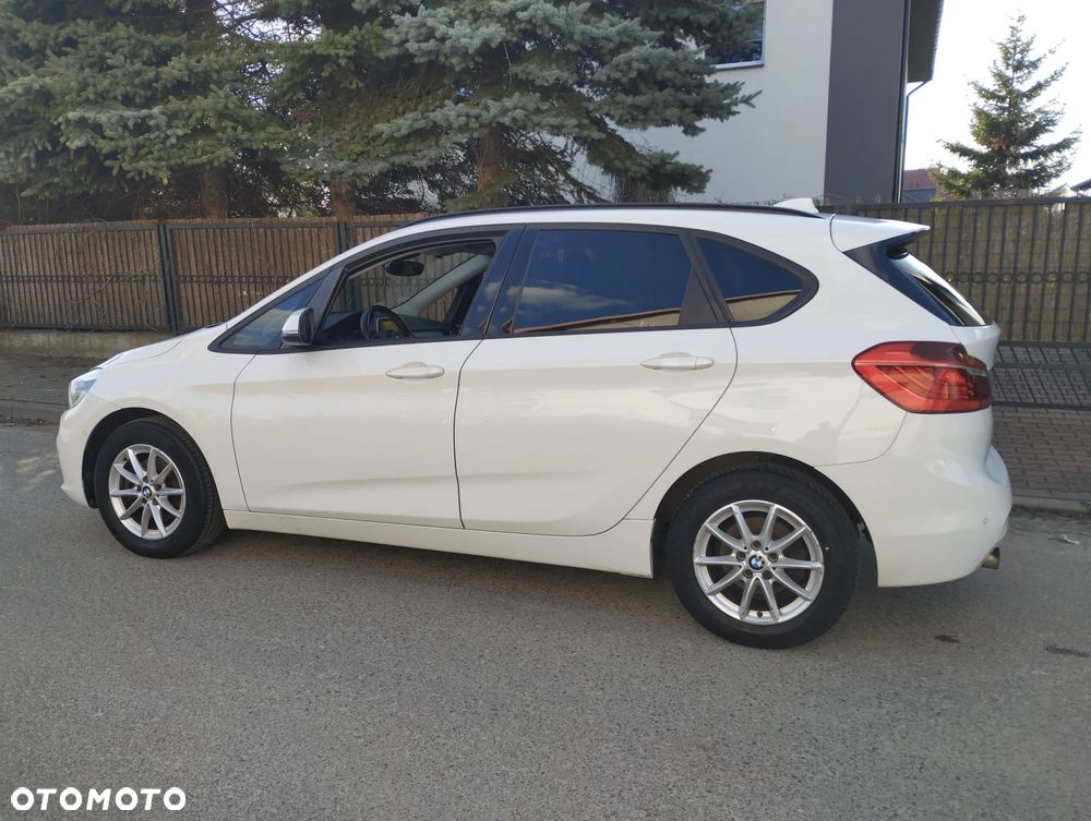 BMW Seria 2 216d - 5