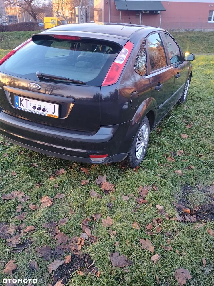 Ford Focus 1.4 Ambiente - 8