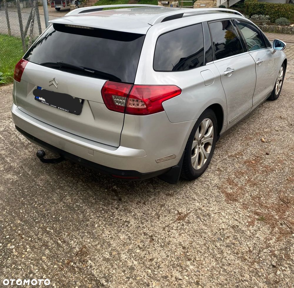 Citroën C5 Tourer HDi 135 FAP Exclusive - 4