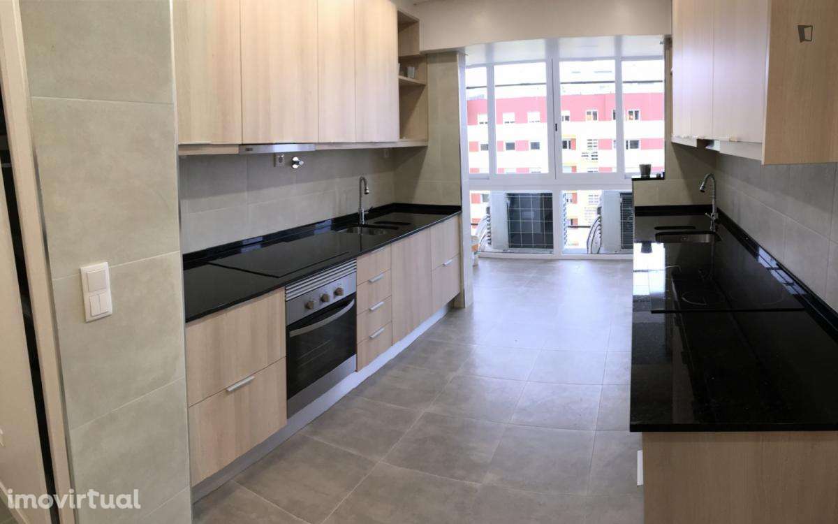 Quarto - localizado em Alvalade Lisbon - Grande imagem: 5/21