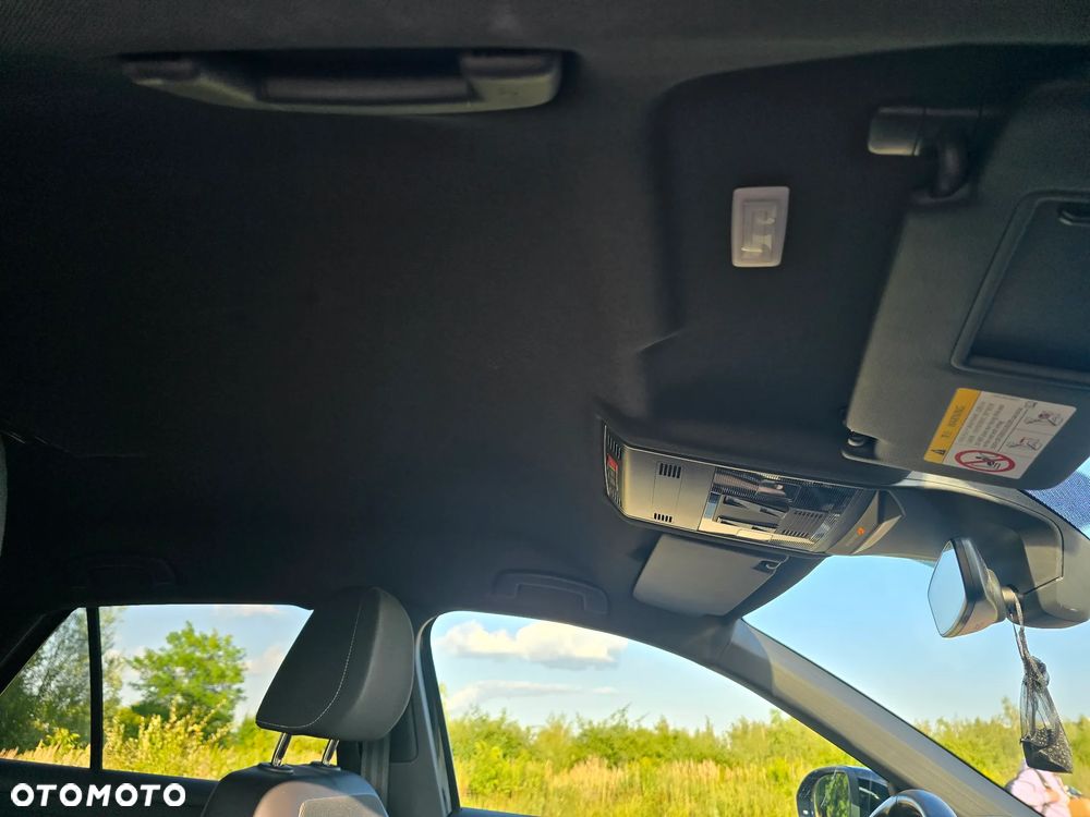 Volkswagen T-Roc 1.5 TSI R-Line Plus - 27