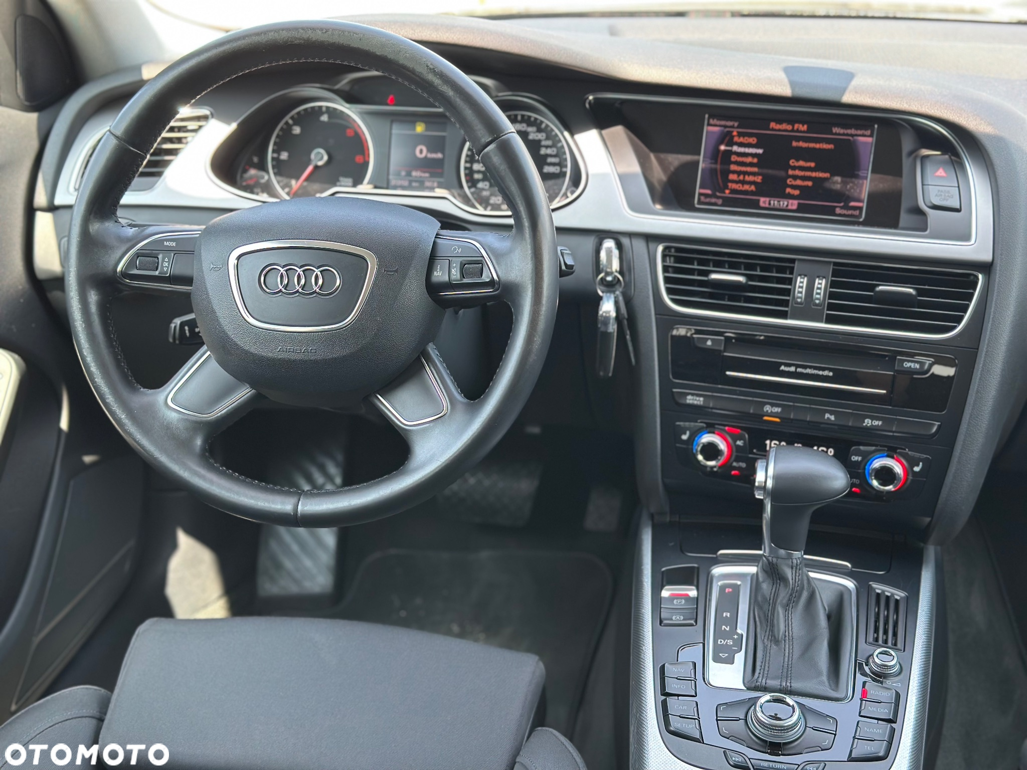Audi A4 ver-avant-2-0-tdi-dpf-multitronic-attraction - 16