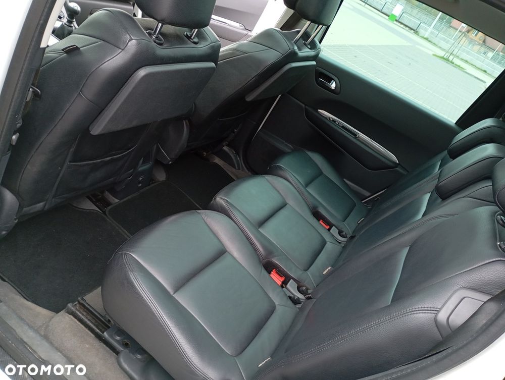 Peugeot 5008 - 9