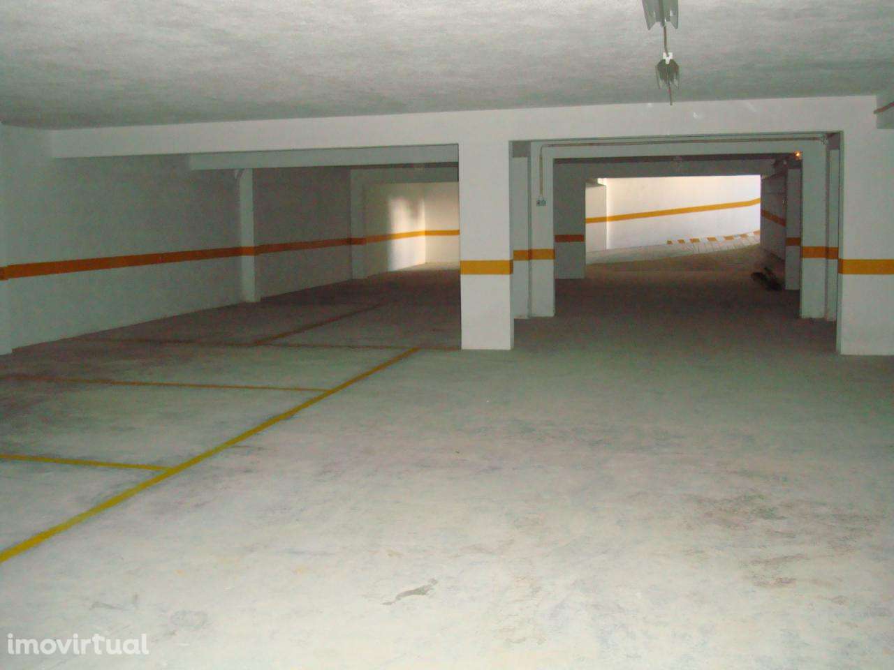 Parqueamento para mota e carro - Grande imagem: 5/5