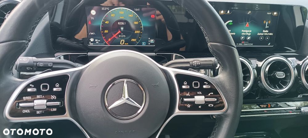 Mercedes-Benz Klasa B 180 7G-DCT Style - 35
