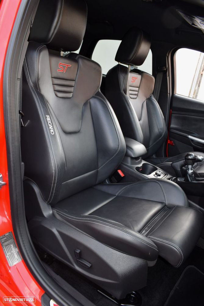 Ford Focus SW 2.0 EcoBoost ST - 7