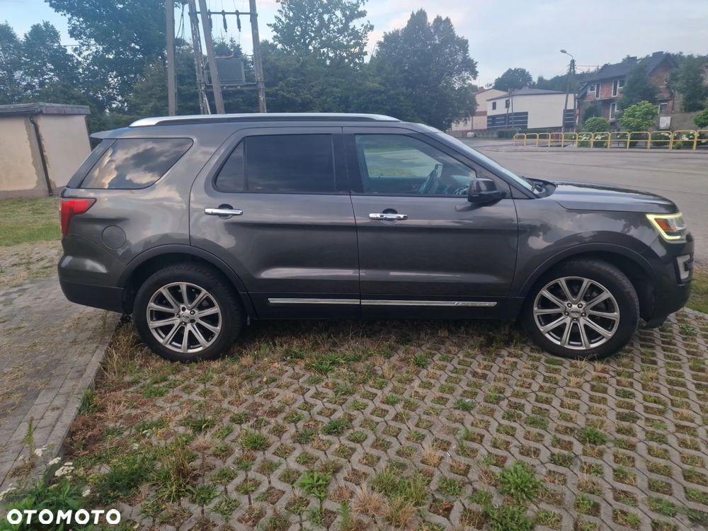 Ford Explorer - 7
