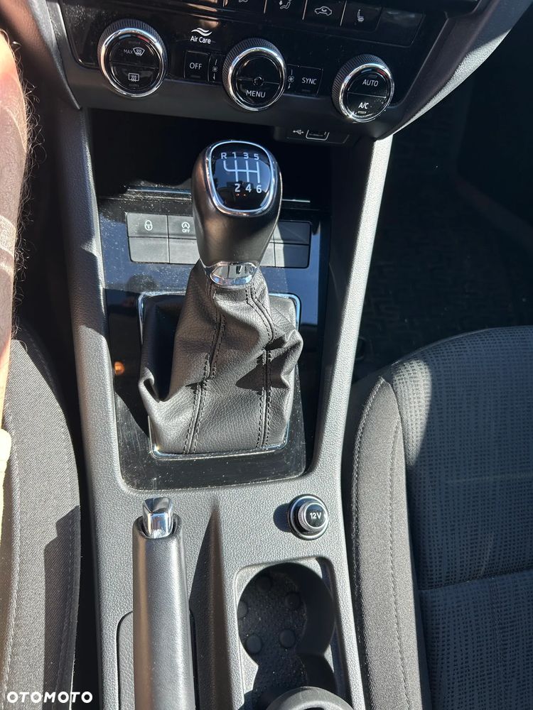 Skoda Octavia 1.5 TSI ACT Style - 10