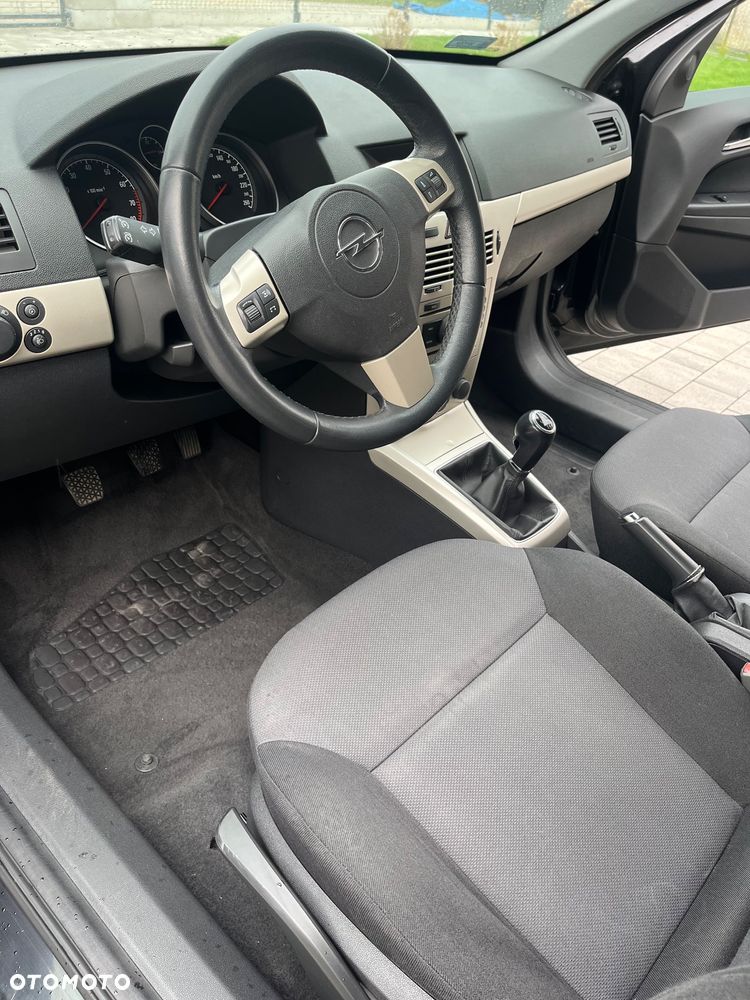 Opel Astra 1.6 - 11