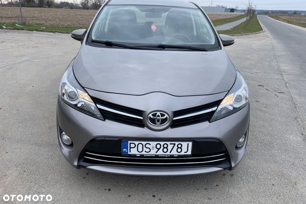 Toyota Verso 1.6 D-4D Premium - 2