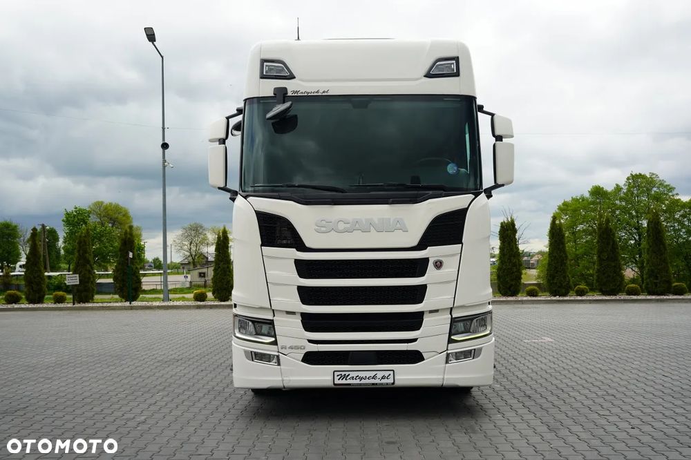 Scania R 450 / FIRANKA 7,7 m / 6x2 / DACH PODNOSZONY / OŚ PODNOSZONA / SKRĘTNA / WINDA DHOLLANDIA 3 500 KG / KLIMA POSTOJOWA / EURO 6 - 9