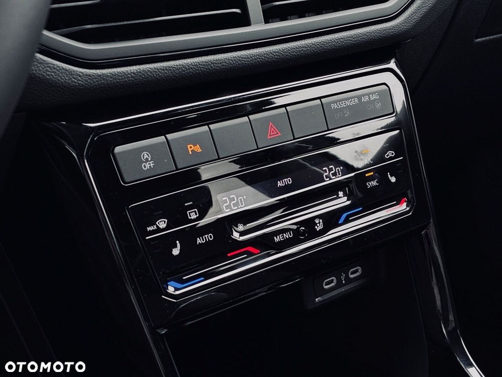 Volkswagen T-Cross - 18