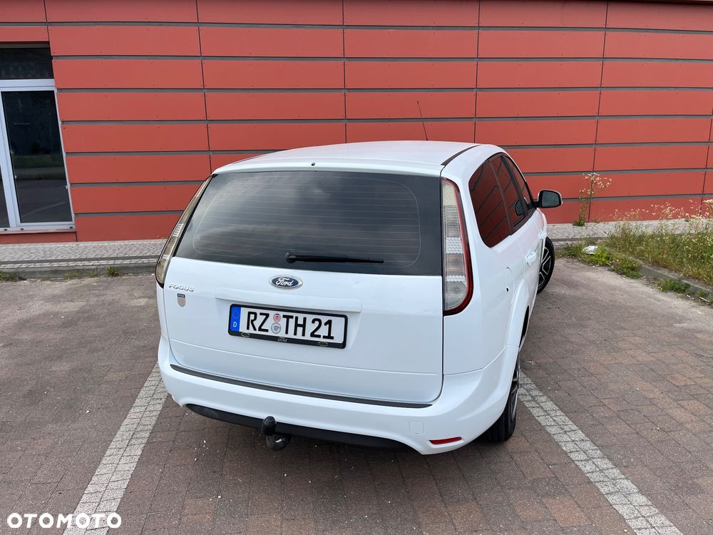 Ford Focus 1.6 16V Style - 13