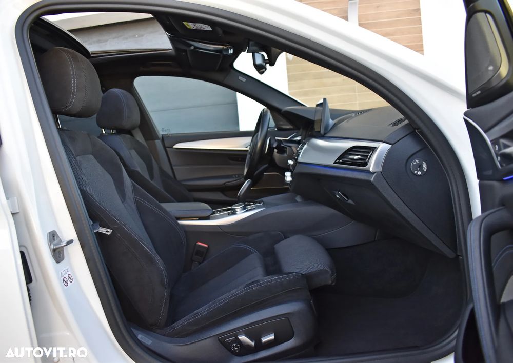 BMW Seria 5 520d xDrive Aut. M Sport Edition - 9