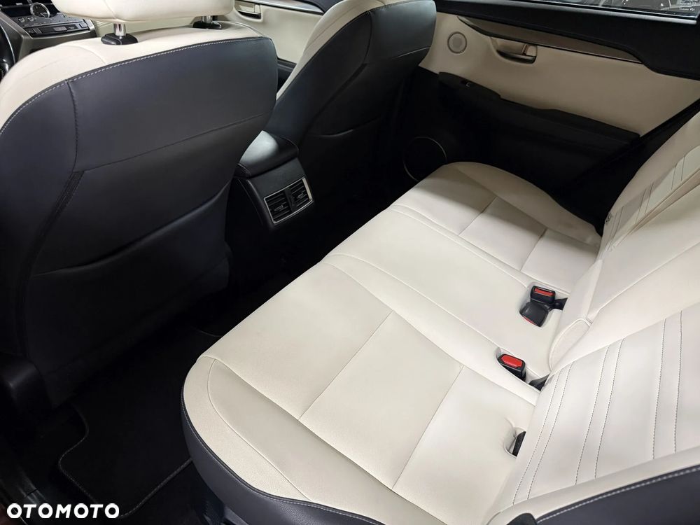 Lexus NX 300 Comfort AWD - 31