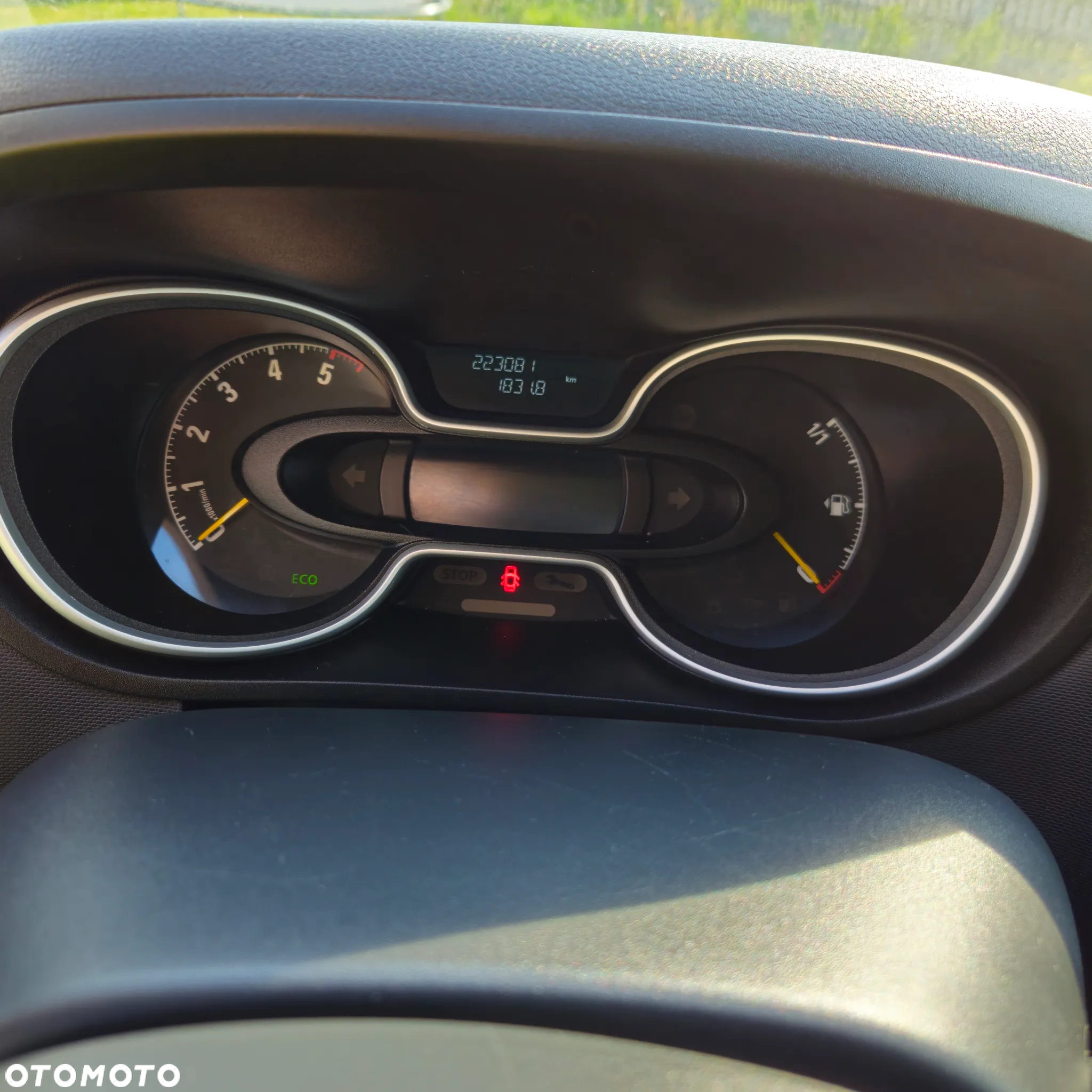 Opel Vivaro - 8