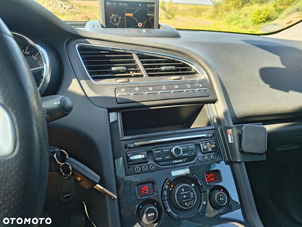 Peugeot 5008 HDI 150 Allure - 11