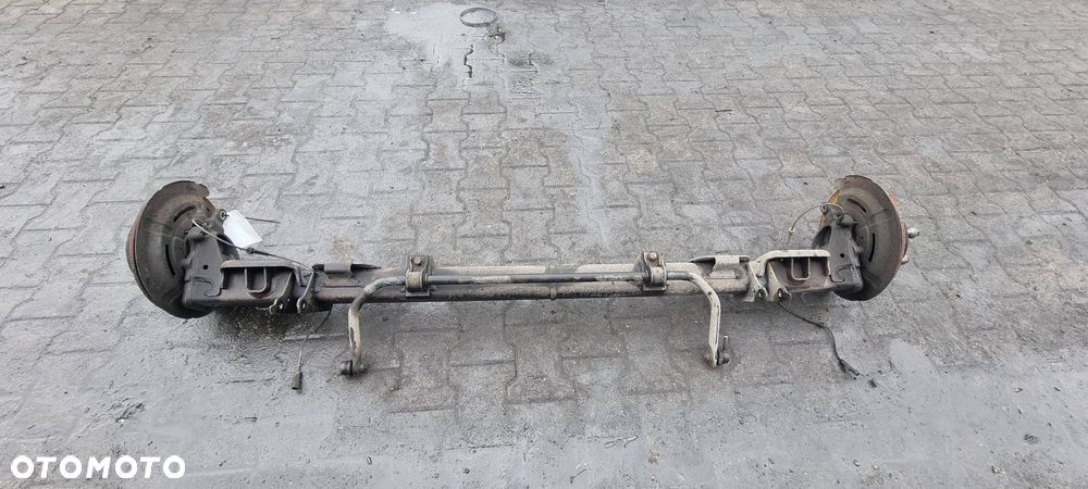 BELKA / SANKI TYŁ RENAULT MASTER III PIASTY - 3