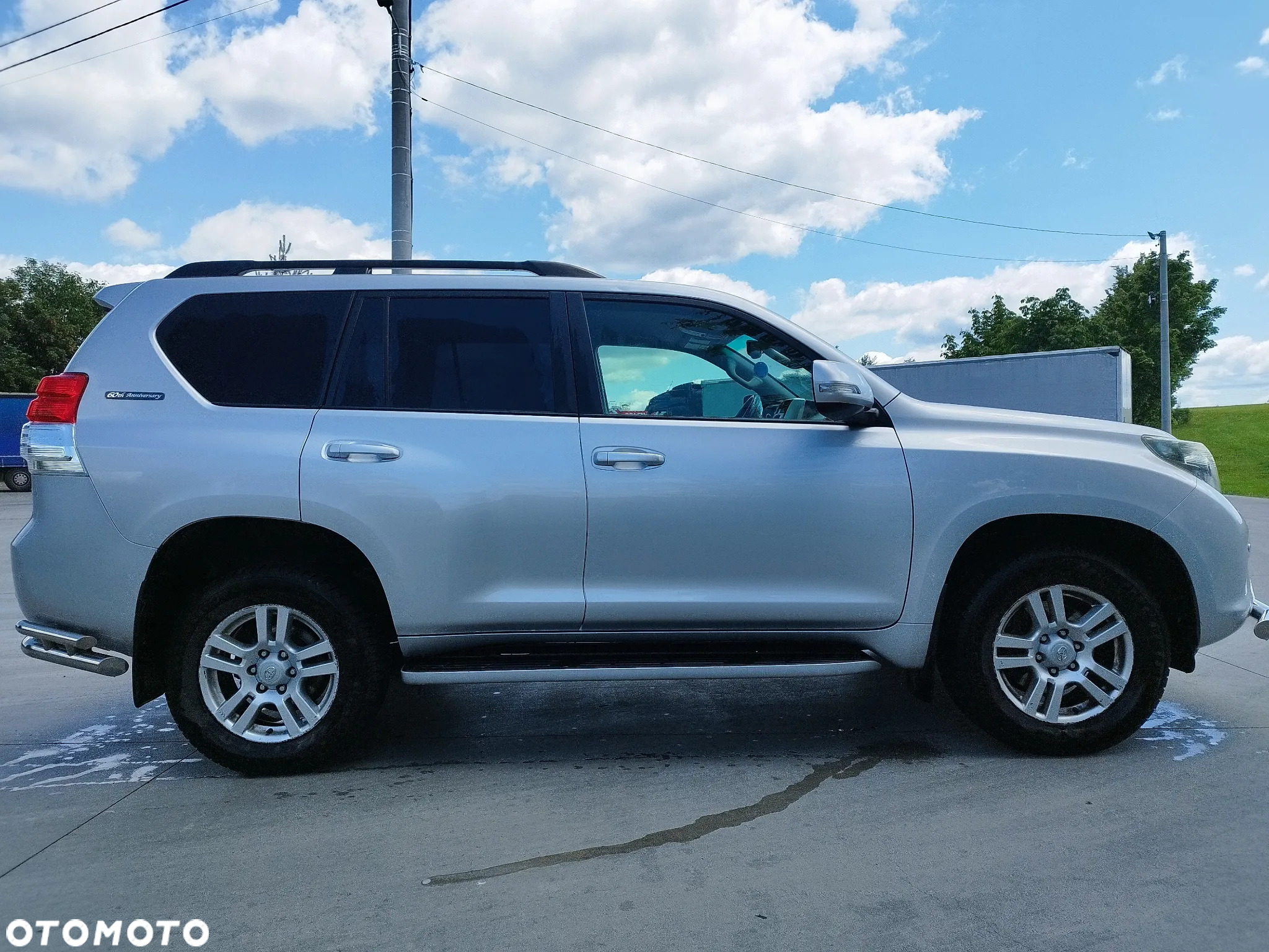 Toyota Land Cruiser - 20