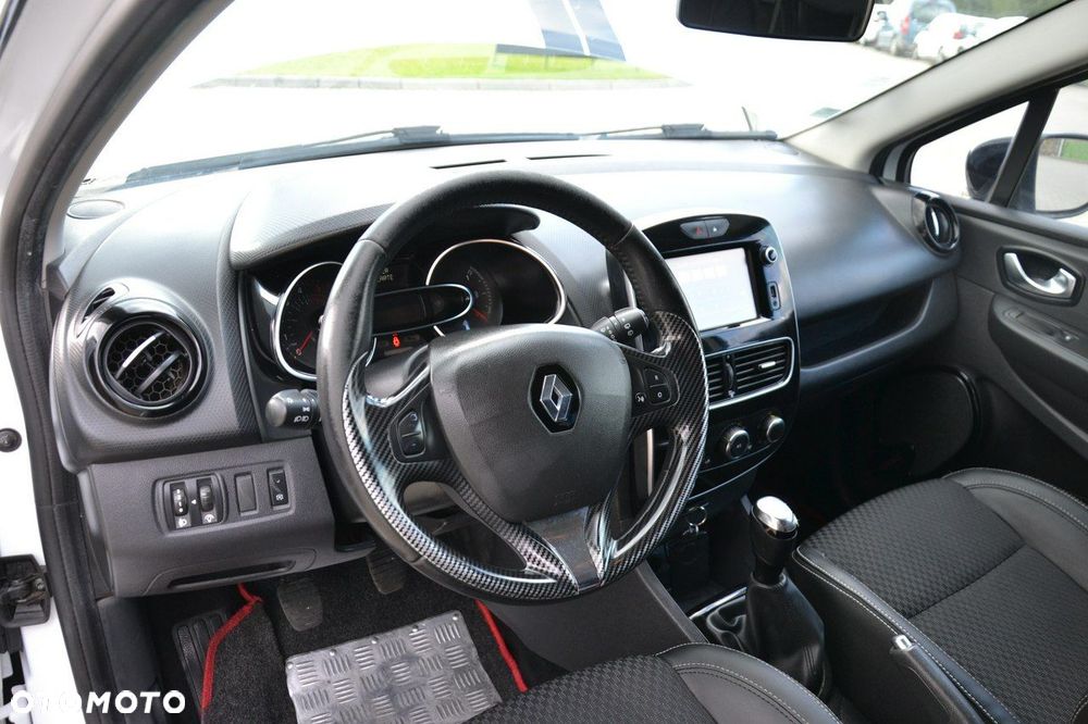 Renault Clio - 17