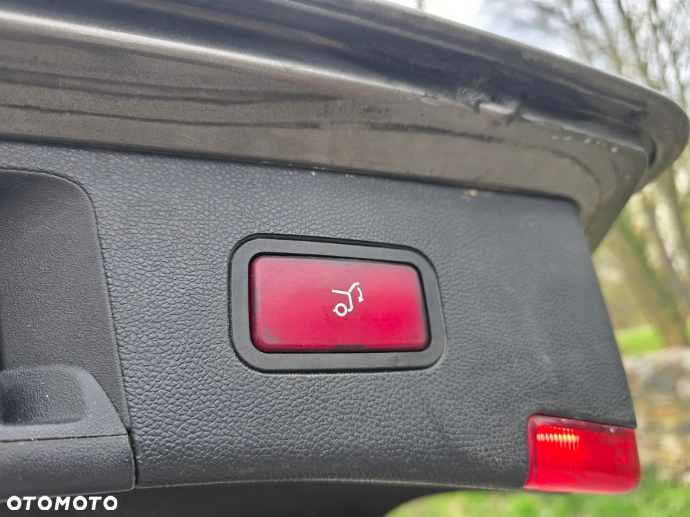 Mercedes-Benz Klasa E 250 CDI DPF BlueEFFICIENCY Automatik Avantgarde - 14