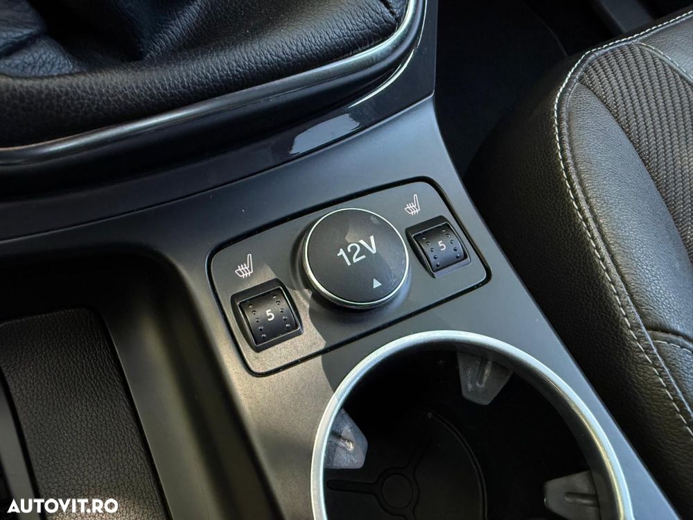 Ford Kuga - 14