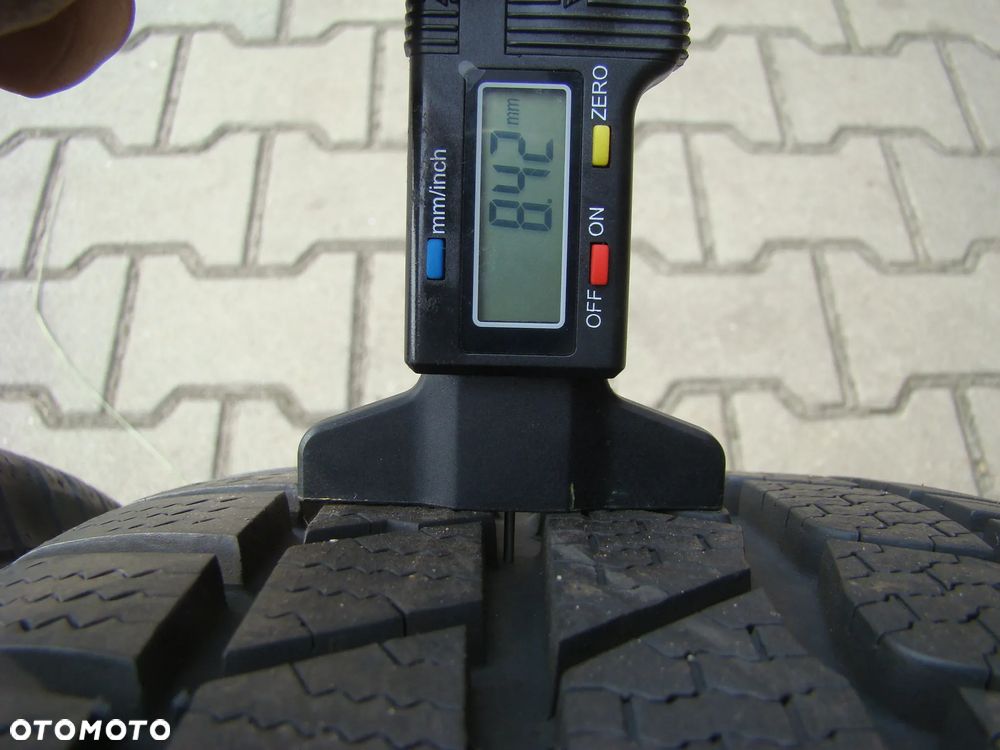 a487 5x114,3 Dacia Duster 7Jx17 et40 opony zimowe 215/60 R17 - 13