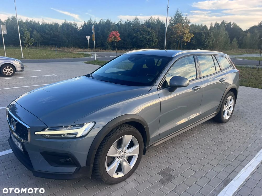 Volvo V60 B4 D Momentum Pro - 1