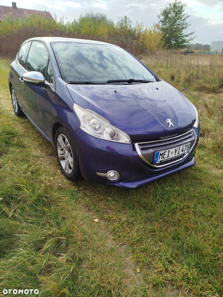 Peugeot 208 95 VTI Allure - 3