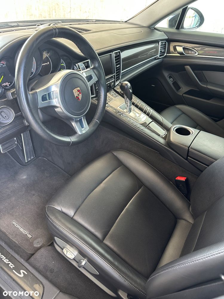 Porsche Panamera - 5
