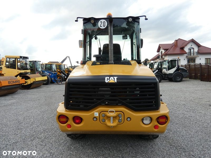 Caterpillar CAT 908M z Niemiec / Tylko 2.855mtg serwisowany / - 7