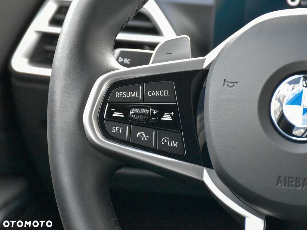 BMW Seria 3 330i xDrive M Sport - 34