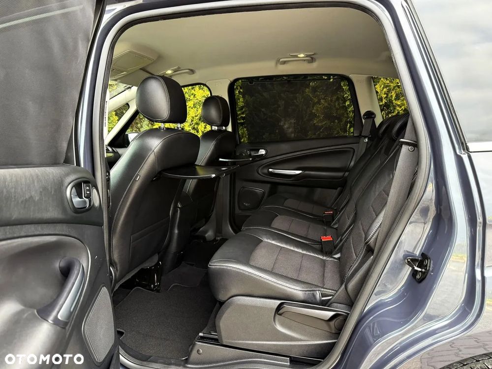 Ford S-Max - 36