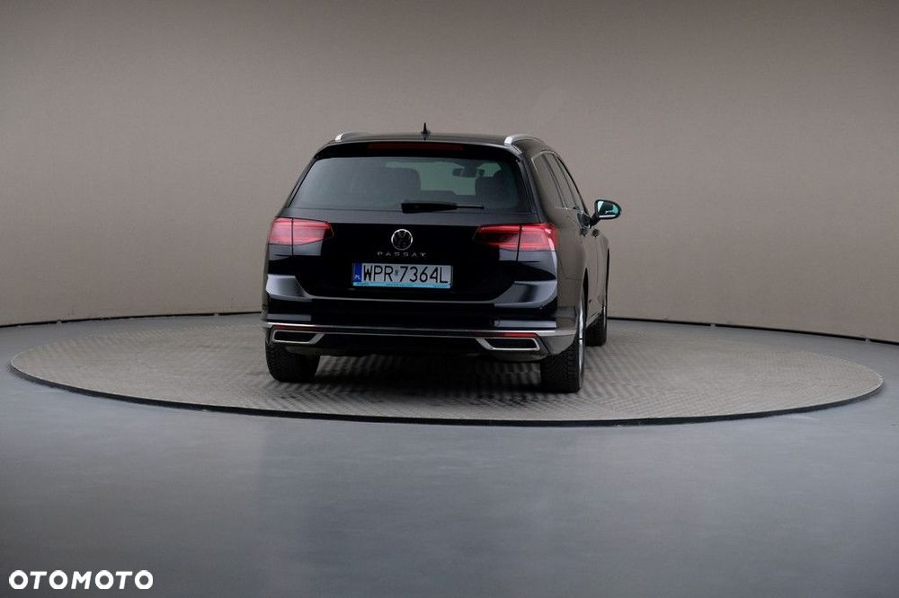 Volkswagen Passat Variant 2.0 TSI Elegance DSG - 5
